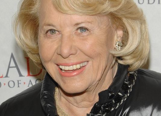 Smith legendary celebrity gossip columnist who lamented loss of glamour dies at 94