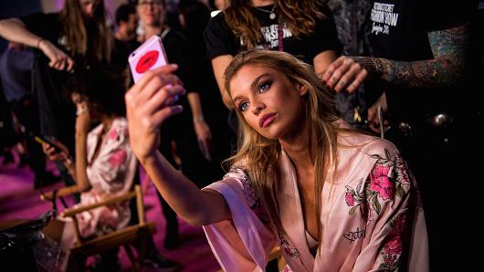 Victoria’s Secret fashion show hits Shanghai without Katy Perry and supermodel Gigi Hadid