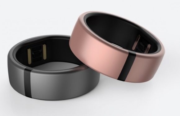 The latest  technology smart rings let you hide the phone but see alerts, discreetly